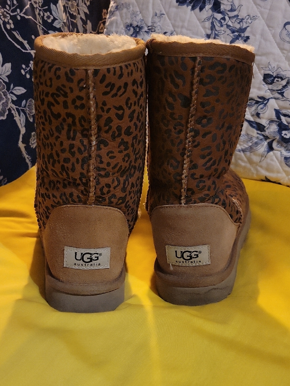 UGG Cheetah print boots w sheepskin lining, Size7 - Picture 3 of 10